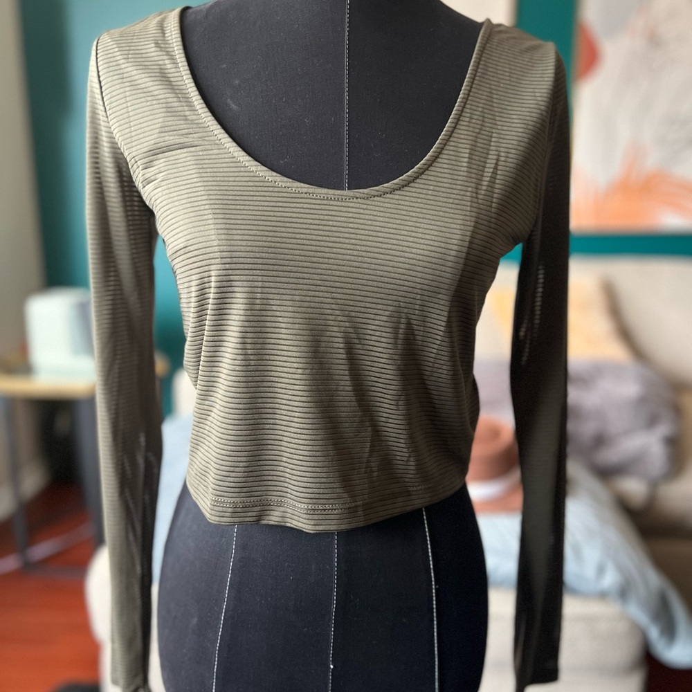 Forever 21 Sheer Mesh Striped Long Sleeve Crop Top (Large, NWT)